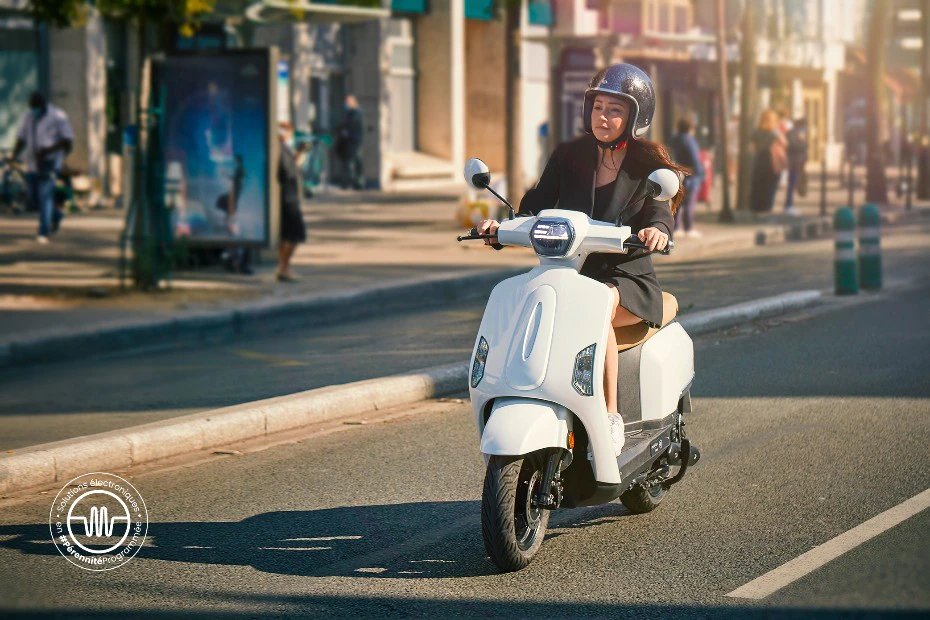 Mob-ion AM1 Electric Scooter