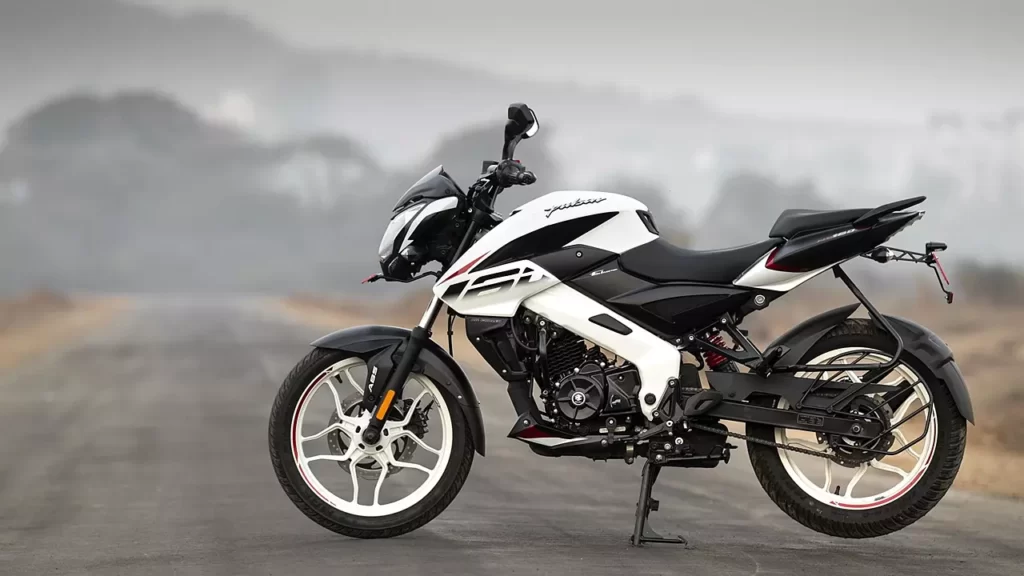 Bajaj Pulsar 160 NS White Color